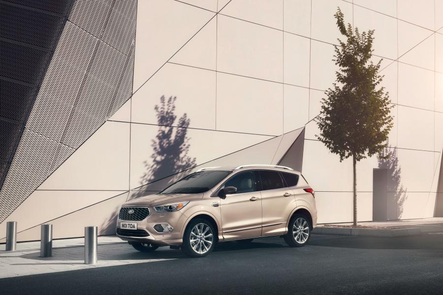  Ford Vignale Kuga 2016 года  (фото 7 из 38)